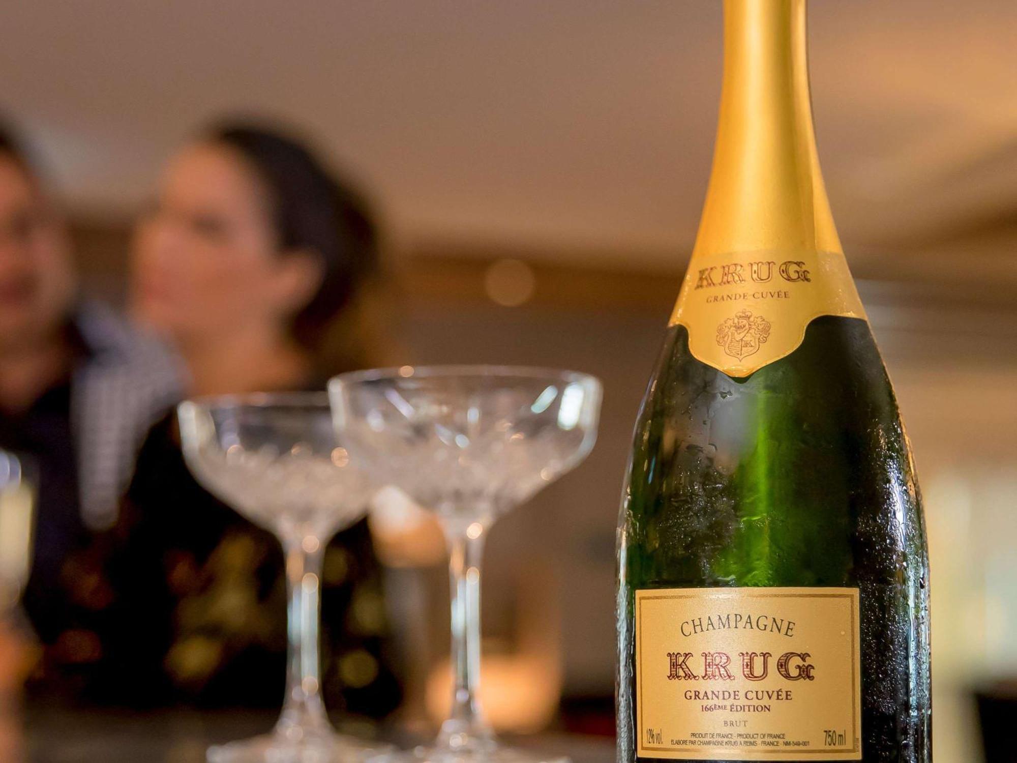The William Inglis Mgallery Warwick Farm Exterior foto A bottle of Krug Champagne