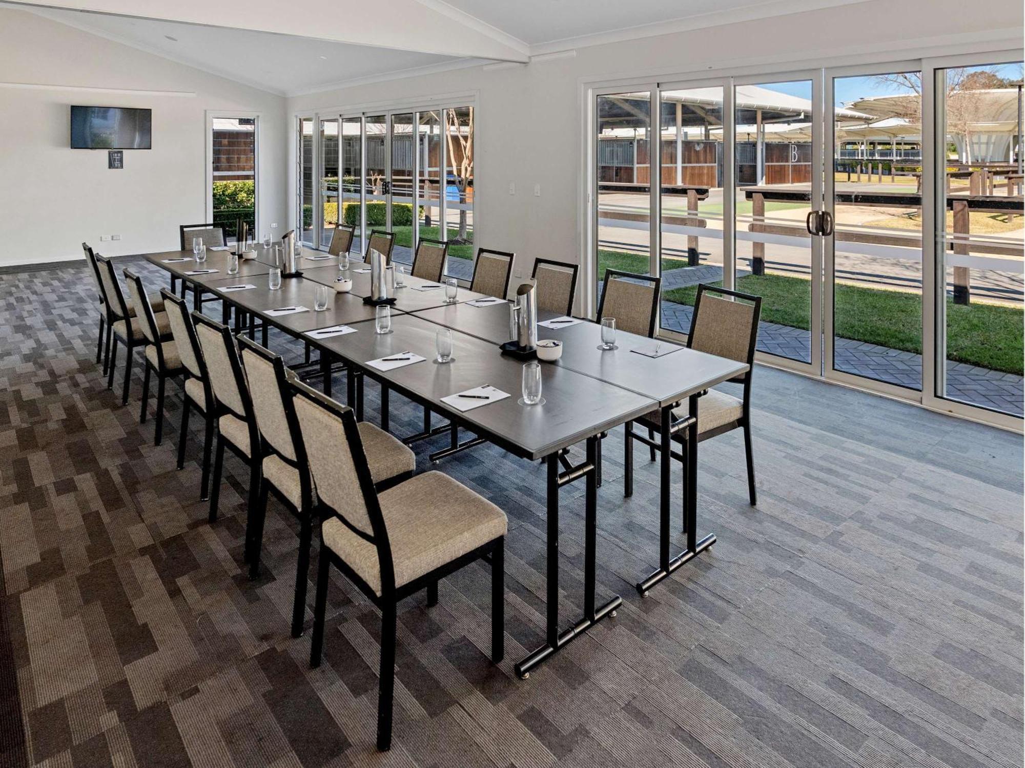 The William Inglis Mgallery Warwick Farm Exterior foto Meeting room at the hotel